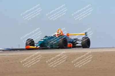 media/Oct-26-2025-CalClub SCCA (Sun) [[8ce1e69566]]/Group 3/Grapevine/